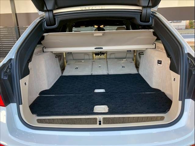 BMW 5SERIES TOURING 2017 Image 31