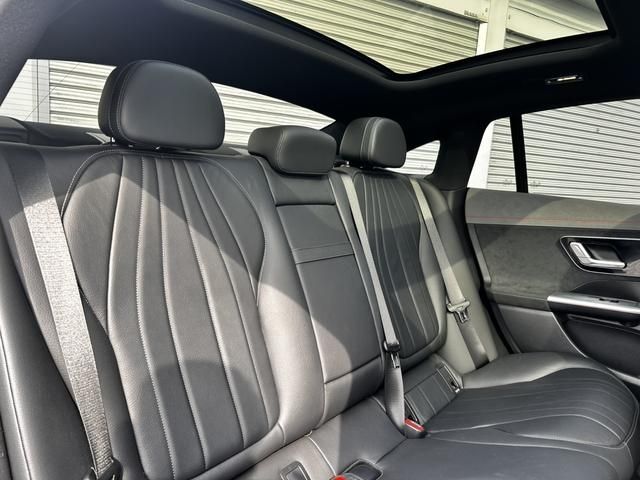 MERCEDES BENZ EQE 2023 Image 31