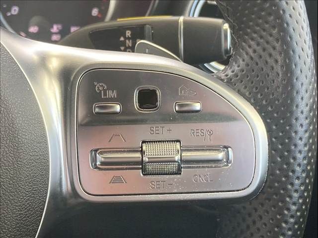 MERCEDES BENZ C CLAS 2018 Image 31