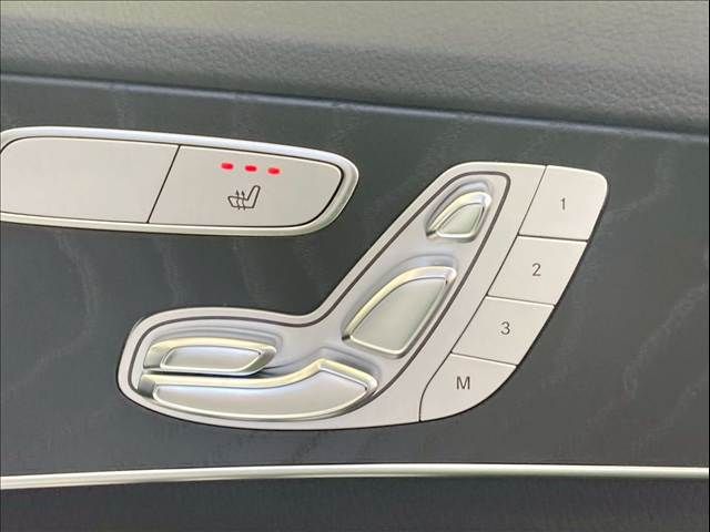 MERCEDES BENZ C CLAS 2018 Image 31