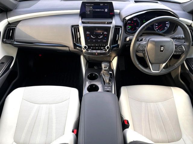 TOYOTA CROWN SEDAN HYBRID 2018 Image 31