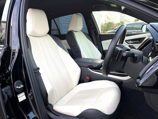 TOYOTA CROWN SEDAN HYBRID 2018 Image 31