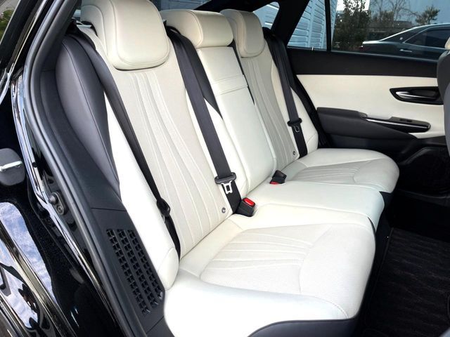 TOYOTA CROWN SEDAN HYBRID 2018 Image 31