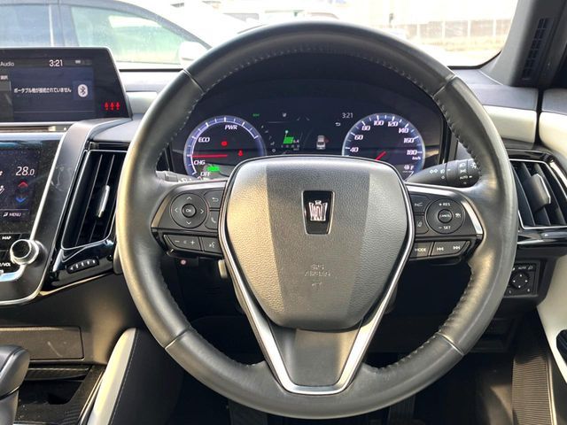 TOYOTA CROWN SEDAN HYBRID 2018 Image 31