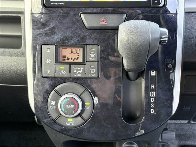 DAIHATSU TANTO CUSTOM 2017 Image 31