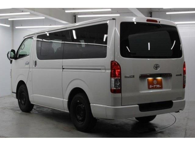 TOYOTA HIACE VAN 2WD 2020 Image 31