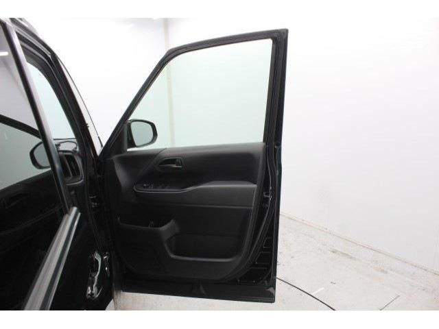 TOYOTA NOAH 2022 Image 31