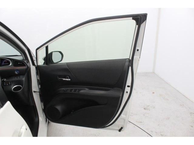 TOYOTA SIENTA HYBRID 2018 Image 31