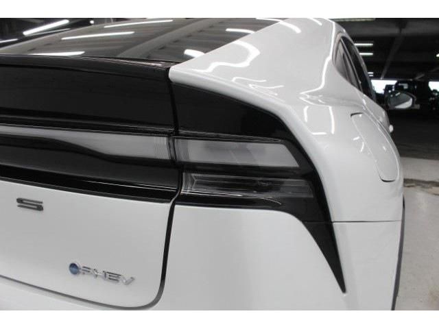 TOYOTA PRIUS PHV 2023 Image 31