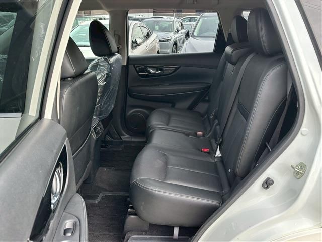 NISSAN X-TRAIL 2WD 2018 Image 31