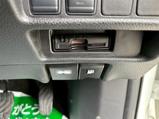 NISSAN X-TRAIL 2WD 2018 Image 31