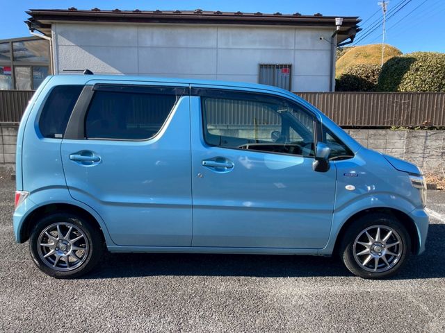SUZUKI WAGON R 2018 Image 31