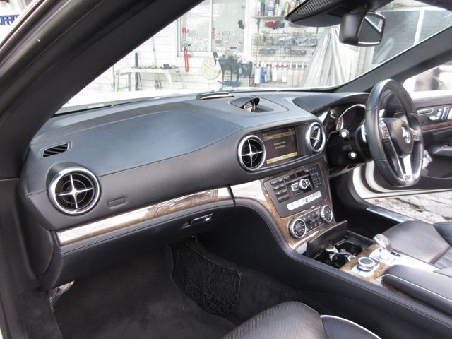 MERCEDES BENZ SL CLA 2012 Image 31