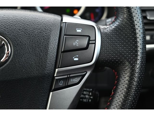 TOYOTA MARK X 2017 Image 31