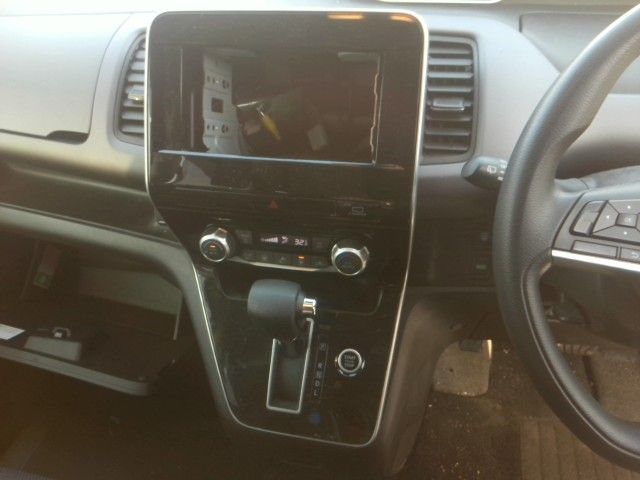 NISSAN SERENA  S-HYBRID 4WD 2021 Image 31