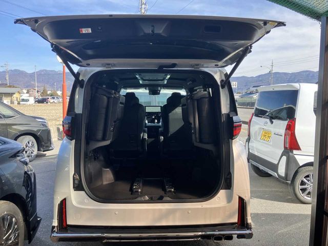 TOYOTA VELLFIRE 2025 Image 31