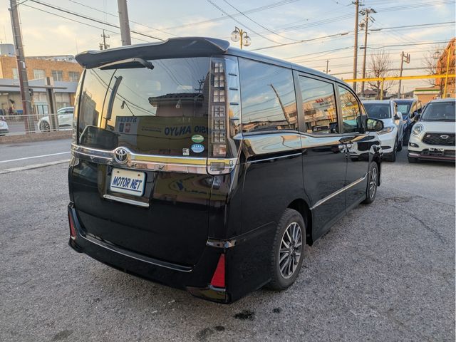 TOYOTA VOXY 2015 Image 31