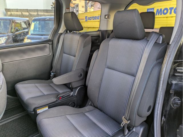 TOYOTA VOXY 2015 Image 31