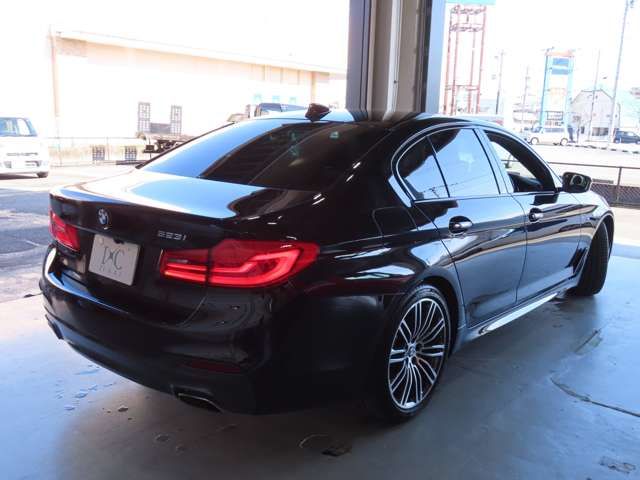 BMW 5SERIES SEDAN 2018 Image 31