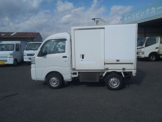 DAIHATSU HIJET TRUCK 4WD 2021 Image 31