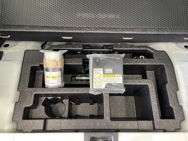 DAIHATSU MIRA E:S 2018 Image 31