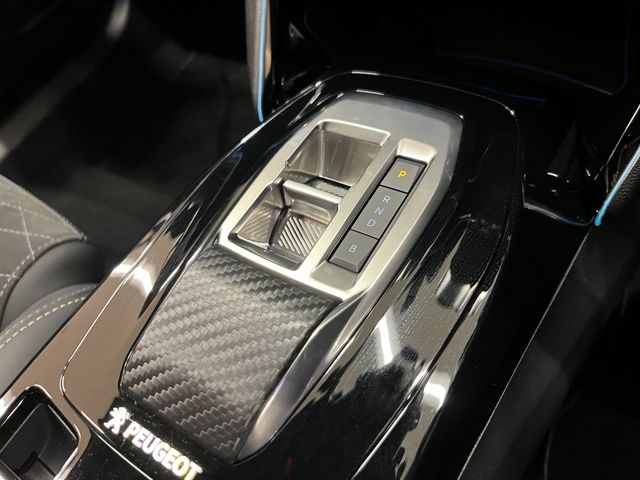 PEUGEOT E-2008 2022 Image 31