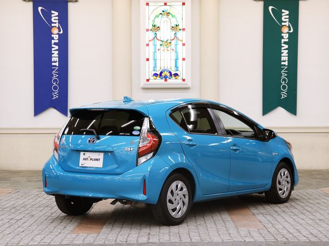 TOYOTA AQUA 2017 Image 31