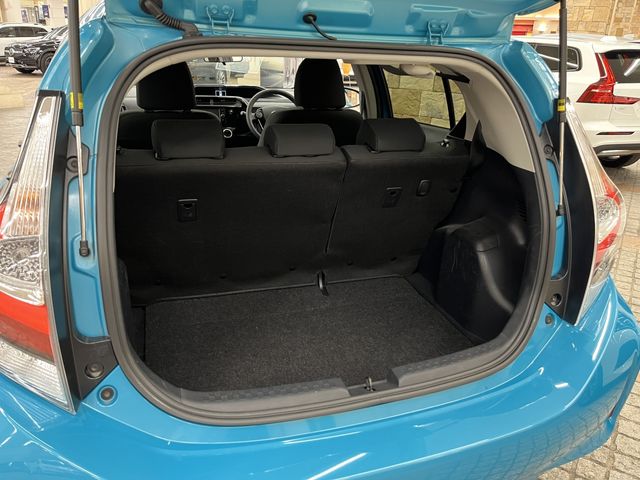 TOYOTA AQUA 2017 Image 31