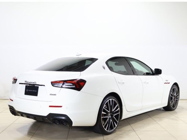 MASERATI GHIBLI SEDA 2022 Image 31