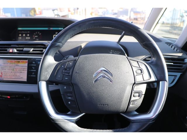 CITROEN C4 PICASSO 2018 Image 31