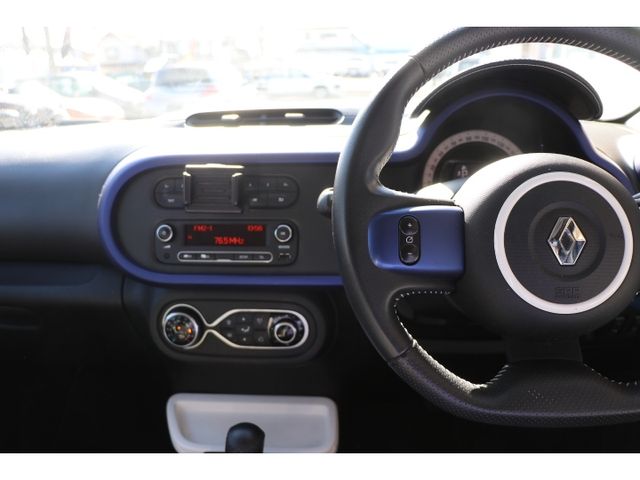 RENAULT TWINGO 2017 Image 31