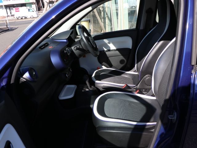 RENAULT TWINGO 2017 Image 31