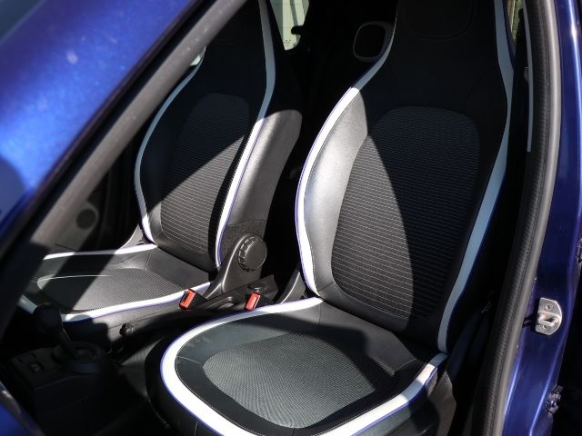 RENAULT TWINGO 2017 Image 31