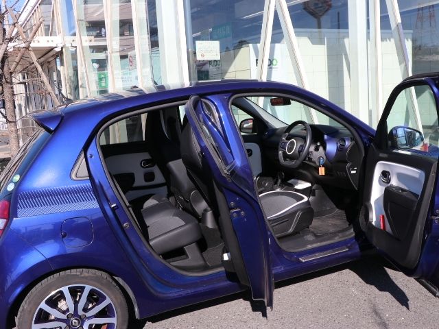 RENAULT TWINGO 2017 Image 31