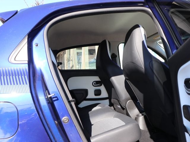 RENAULT TWINGO 2017 Image 31