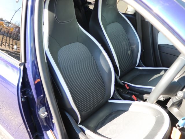 RENAULT TWINGO 2017 Image 31