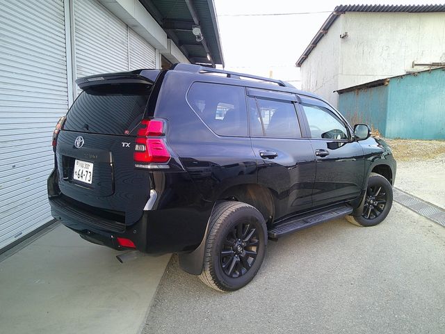 TOYOTA LANDCRUISER PRADO 2023 Image 31