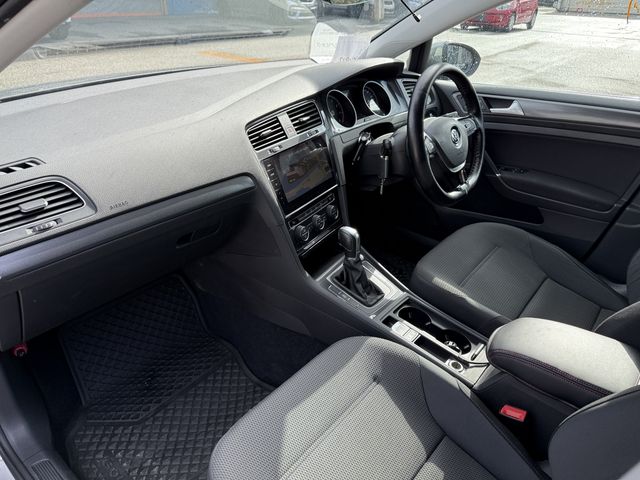 VOLKSWAGEN GOLF VARI 2017 Image 31