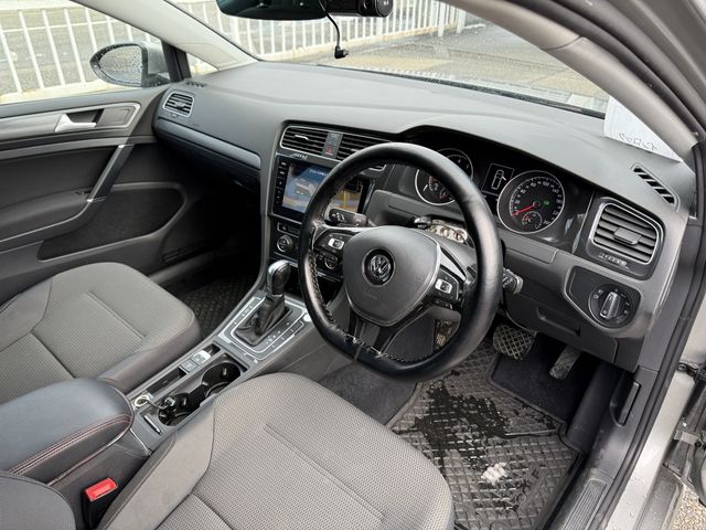 VOLKSWAGEN GOLF VARI 2017 Image 31