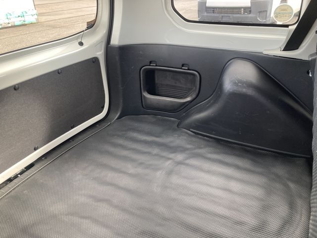 TOYOTA PROBOX VAN 2WD 2020 Image 31