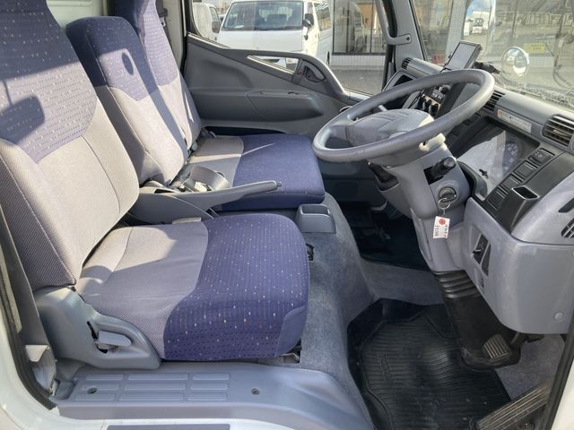 MITSUBISHI CANTER 2007 Image 31