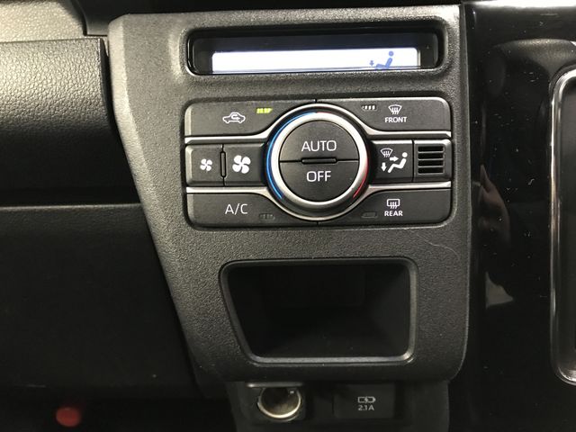 DAIHATSU ATRAI VAN 4WD 2022 Image 31