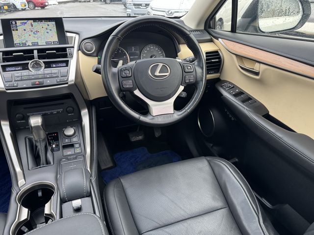 TOYOTA LEXUS NX200T 2016 Image 31