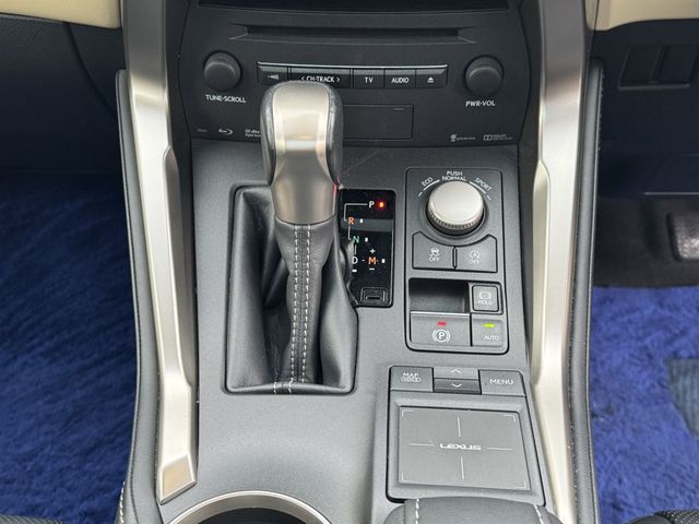 TOYOTA LEXUS NX200T 2016 Image 31