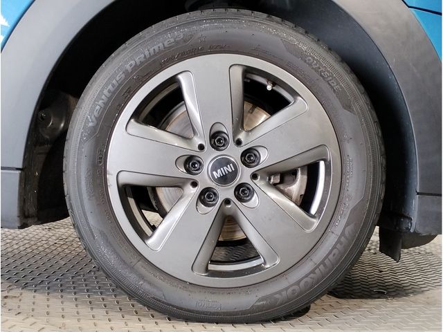 BMW MINI COOPER D 5DOOR 2023 Image 31