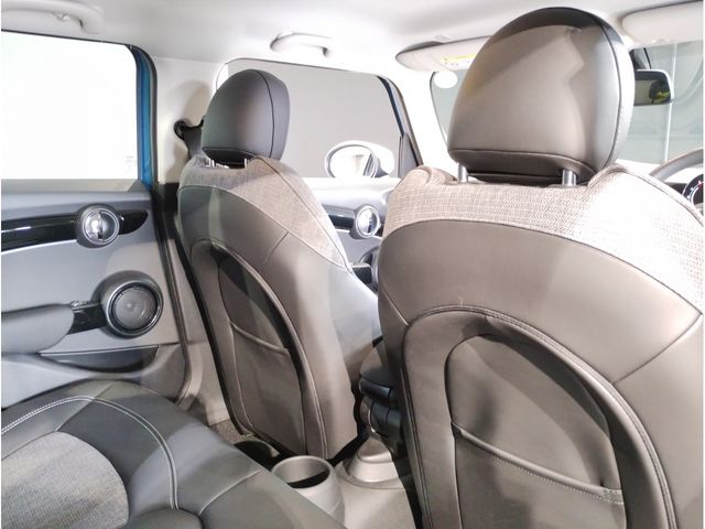 BMW MINI COOPER D 5DOOR 2023 Image 31