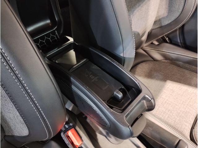 BMW MINI COOPER D 5DOOR 2023 Image 31