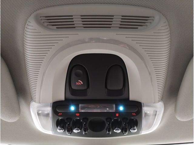 BMW MINI COOPER D 5DOOR 2023 Image 31