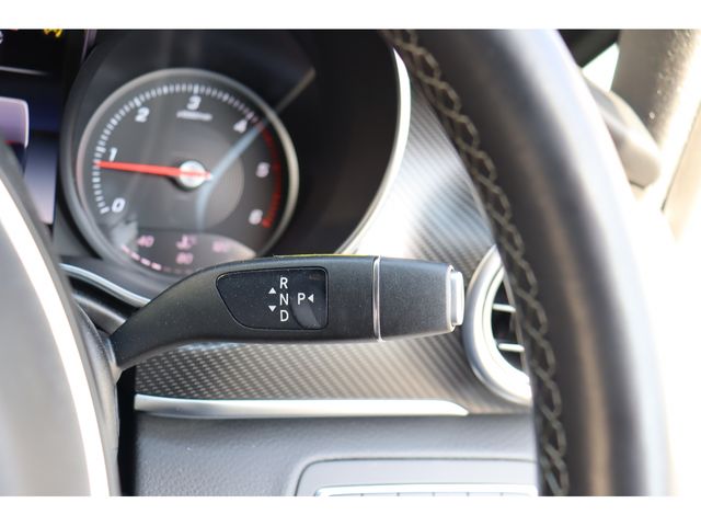 MERCEDES BENZ V CLAS 2018 Image 31