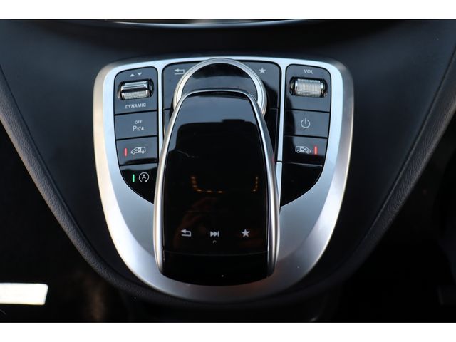 MERCEDES BENZ V CLAS 2018 Image 31